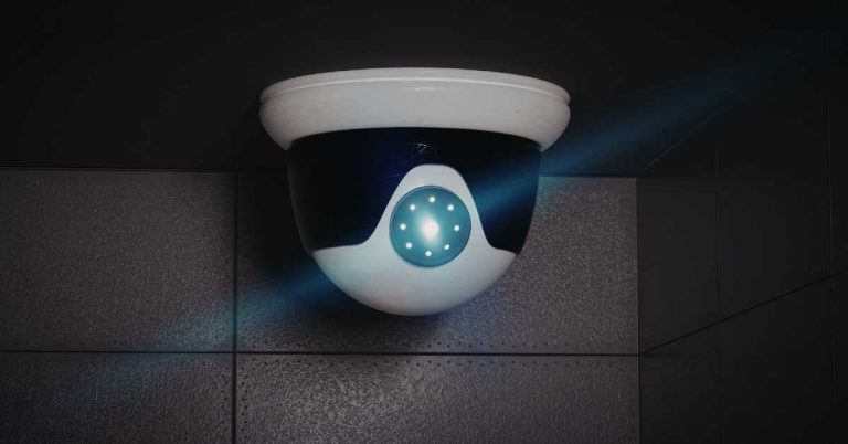 Smart Home Surveillance: How to Choose the Best Security Cameras for Home Protection